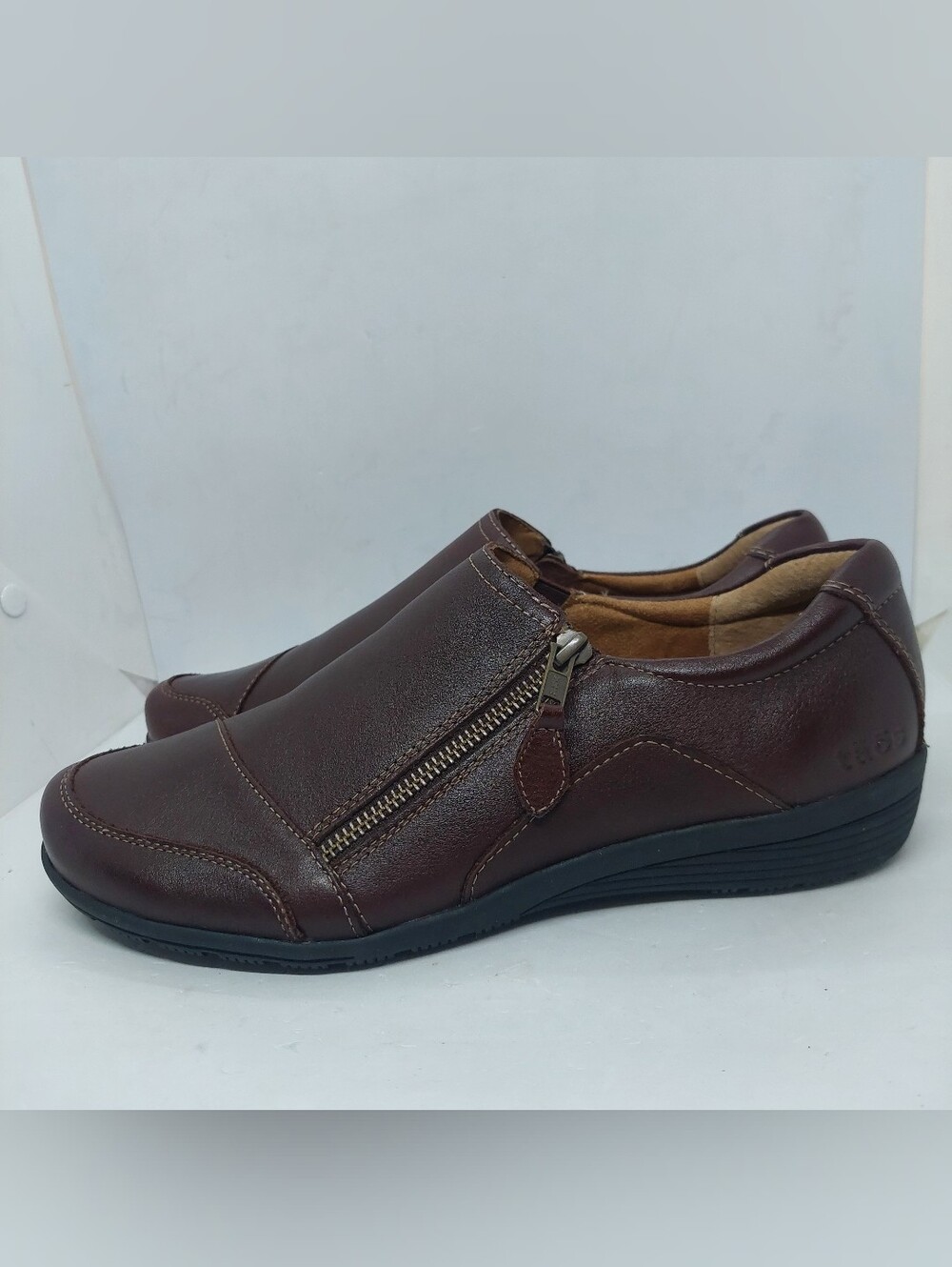 Taos Character Zip-Up Loafers Womens Size 10 Brown Leather Casual Busines Shoes